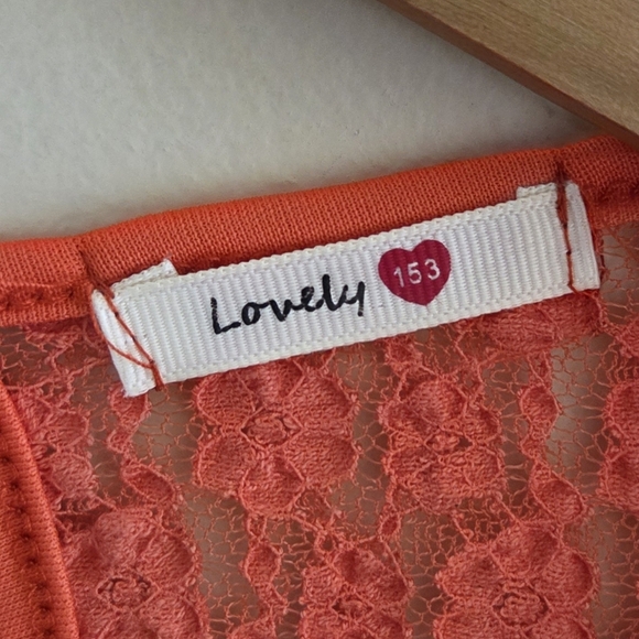 Lovely 153 | Coral Orange Lace Unlined High-Low Tunic Top Size Small - Picture 4 of 8